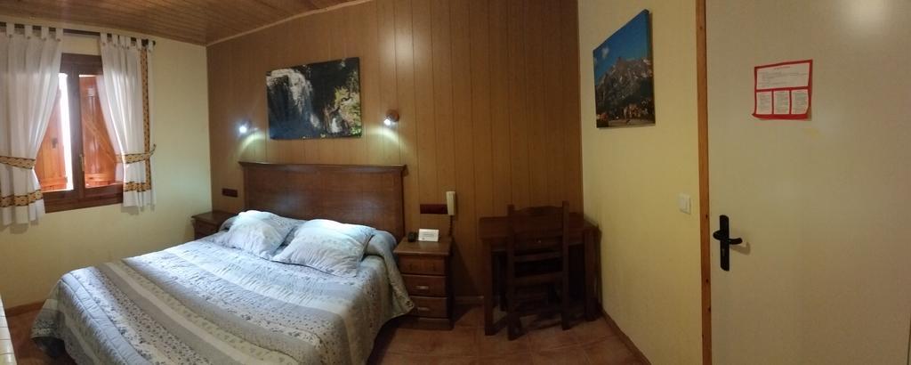 Hotel Sarao Ескаррілья Екстер'єр фото